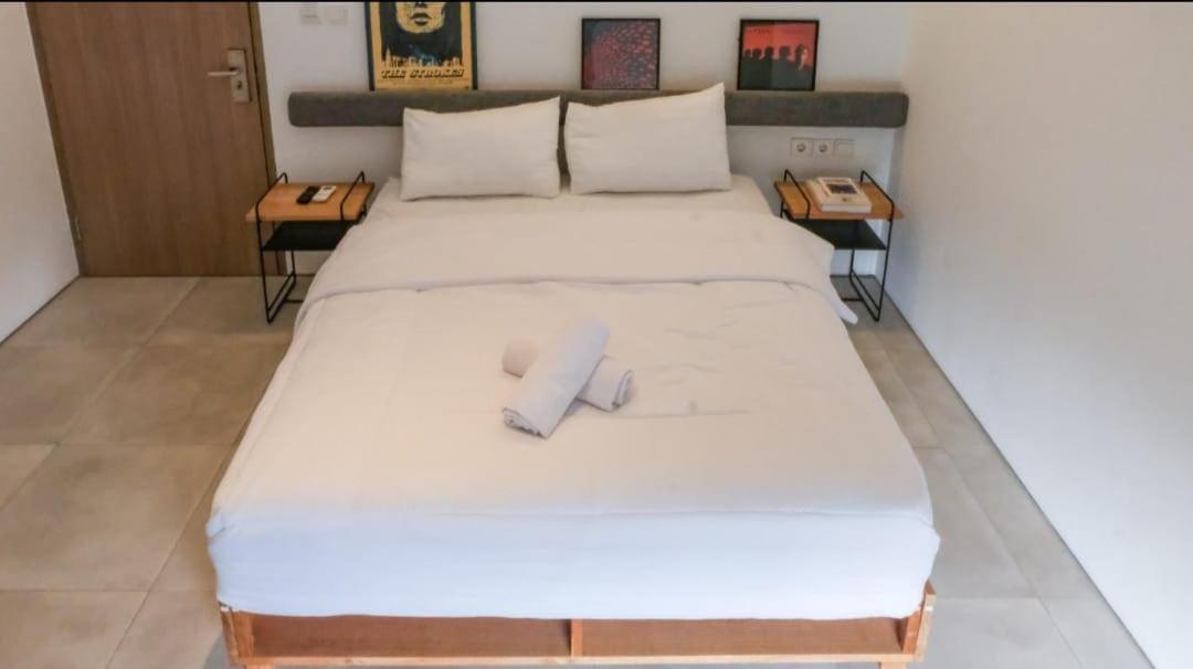 Tengah Tengah Jakarta Extérieur photo