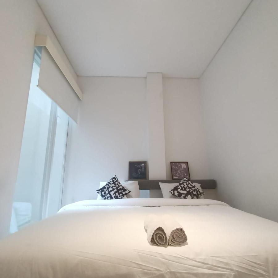 Tengah Tengah Jakarta Extérieur photo